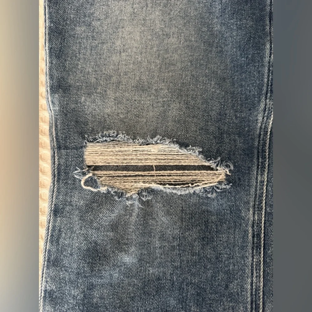PAIGE AMBER Fiesta Destructed Mid Rise Straight Leg Jeans / Light Wash / Size 30